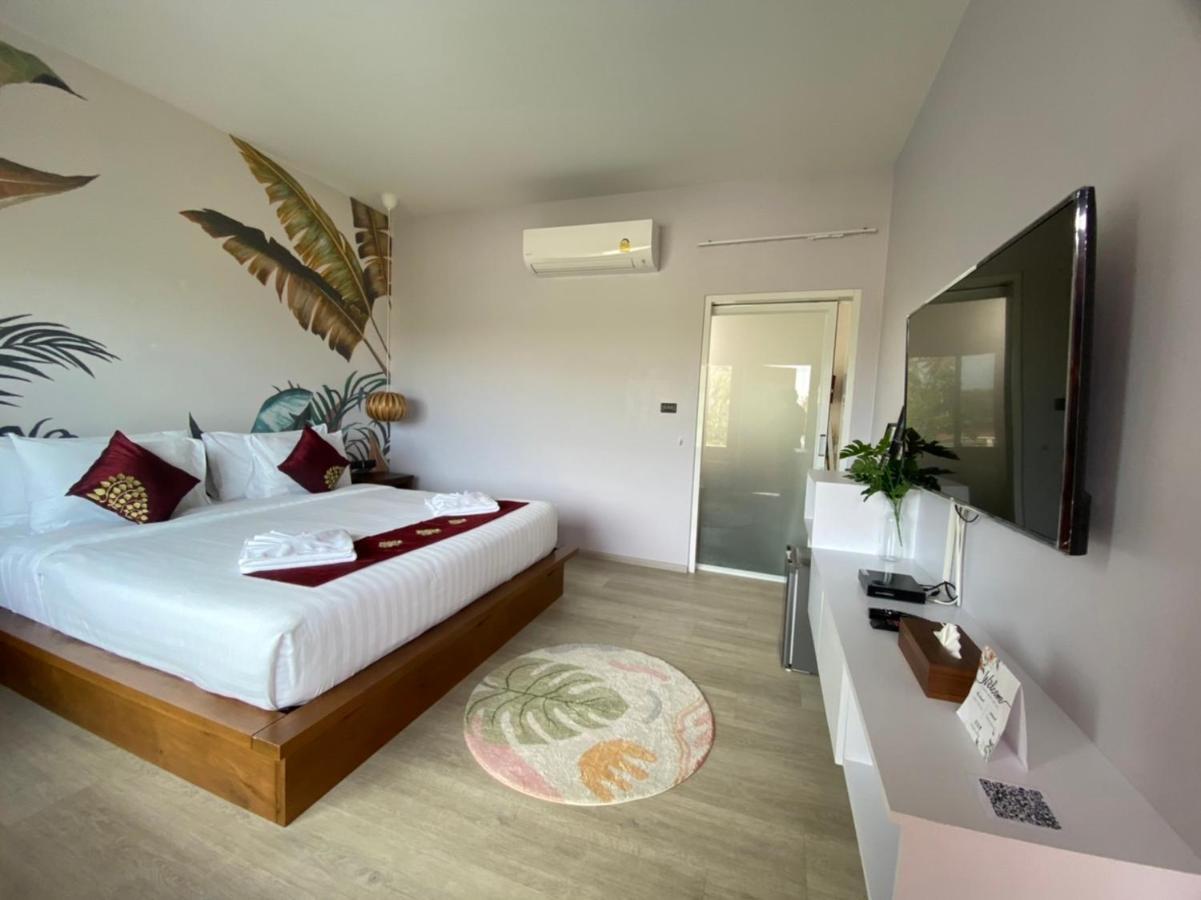 Wayla Villa@Maikhaobeach Mai Khao Exterior photo